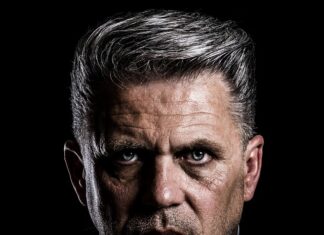 Ile zarabia prawnik w banku?